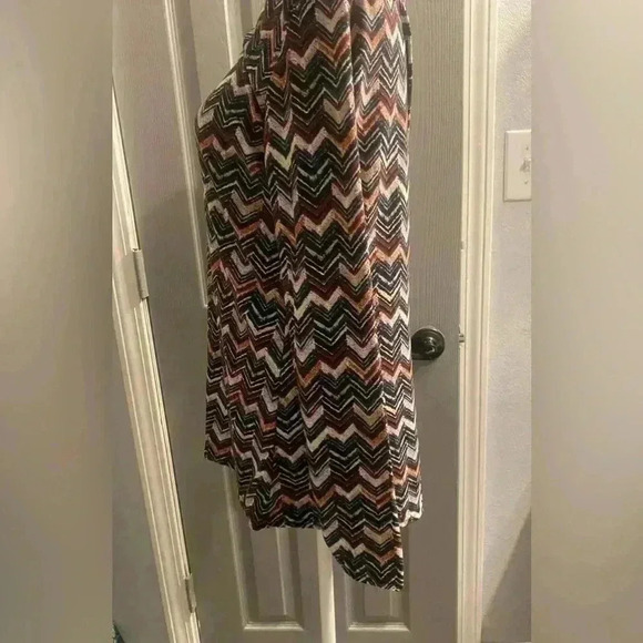 Forbidden Society chevron pattern in fall colors long sleeve stretchy NWOT Med - Picture 6 of 9